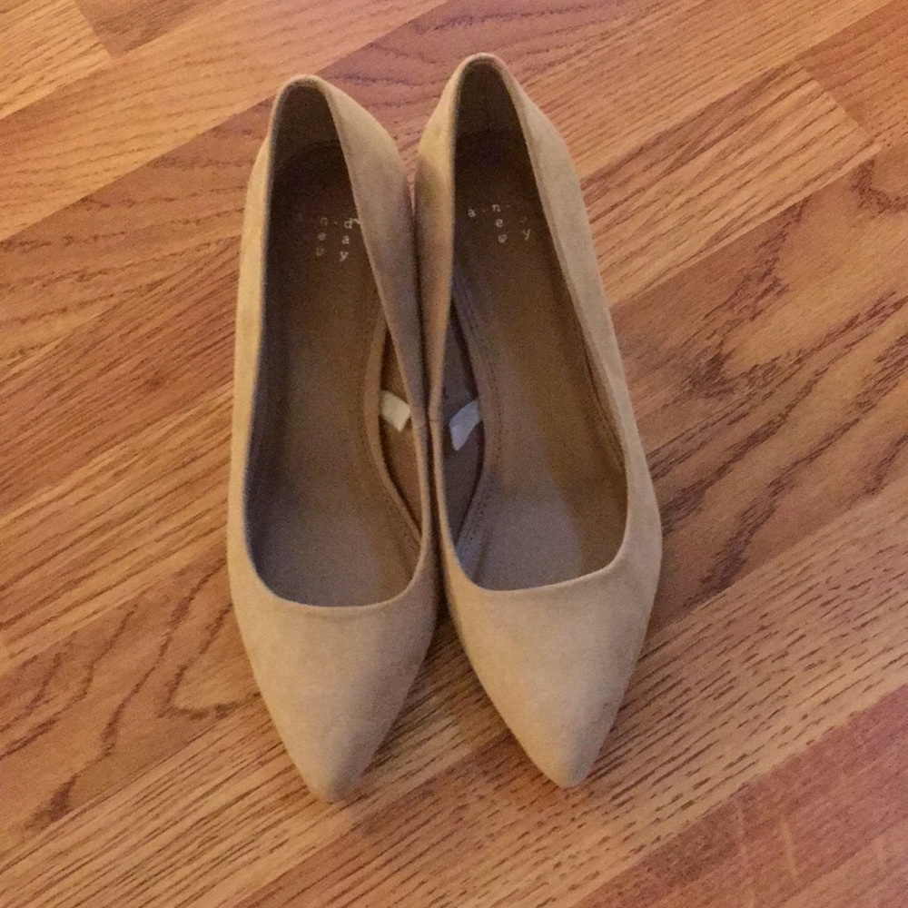 andeawy nude heels size 7.5